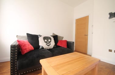 Lansdowne Terrace, Gosforth, Newcastle - Image 2